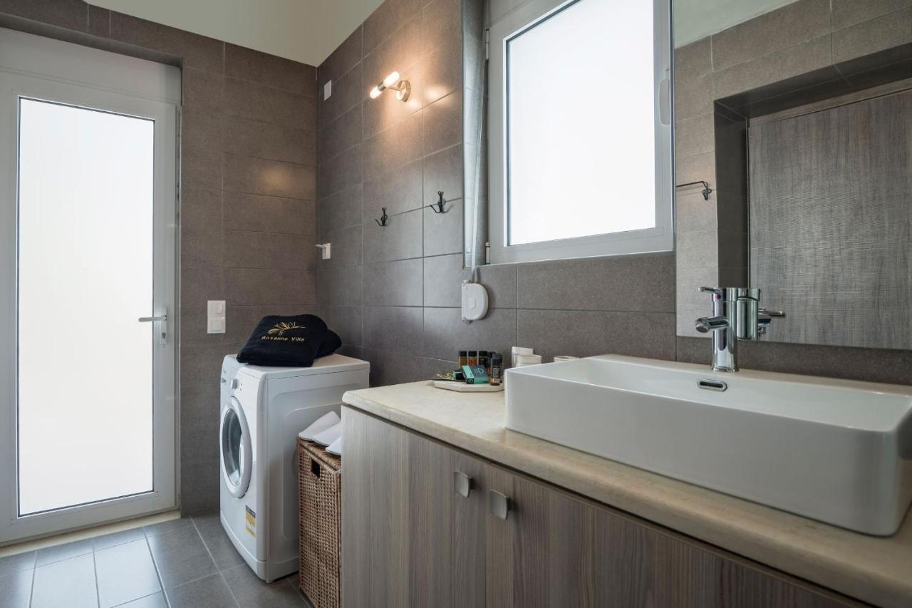 Villa Roxanne Galatás Zewnętrze zdjęcie